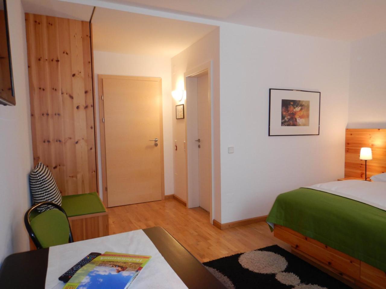 Landhaus Kuegler-Eppich, Kuep Kg Proleb Luaran gambar